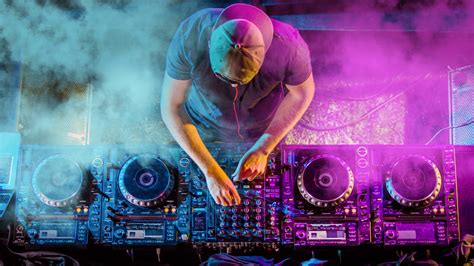 how to mix music dj and the importance of understanding your audience